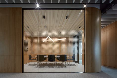 Cechvala Architects Designs a Modern Office for LUCRON Glass Graphics, Modern Office Interiors, Office Meeting Room, Look Office, Office Pictures, Glass Office, Interior Minimalista, Modern Office Design, Brown Photography