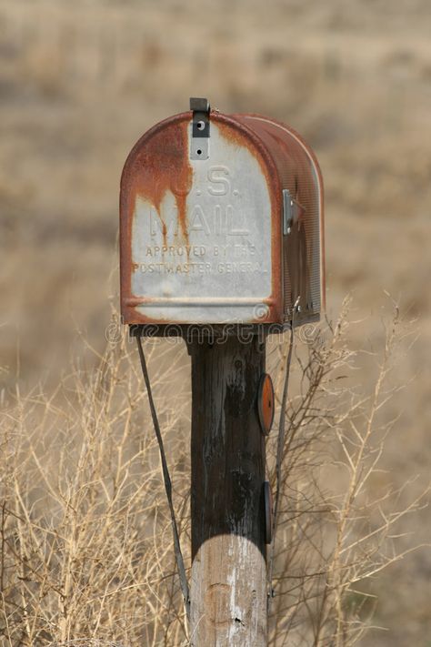 Old Mailbox Ideas, Country Mailbox, Prairie Dust, Rural Mailbox, Garden Setup, Old Mailbox, Letters Mail, Photo Slides, Old Structures