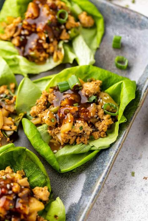 Healthy Chicken Lettuce Wraps, Pf Changs Copycat, Lauren Fit Foodie, Chicken Hoisin Sauce, Pf Changs Lettuce Wraps, Pf Changs Chicken Lettuce Wraps, Chicken Lettuce Cups, Dairy Free Lunch, Lean Protein Meals