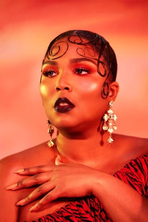 . on Twitter: "lizzo is so beautiful🥺❤️… " Atlantic Records, Black Is Beautiful, Black Beauty, Shoot Ideas, Photoshoot Ideas, Pretty People, Beautiful People, Art Inspo, Photo Shoot