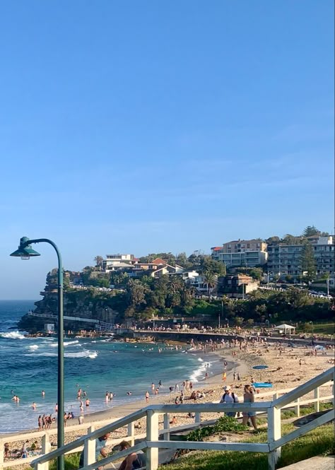 Study Abroad Aesthetic Australia, Aussie Aesthetic, Australia Coast, Sydney Aesthetic, Study Abroad Australia, Australia Aesthetic, Bronte Beach, Australian Summer, University Of Sydney