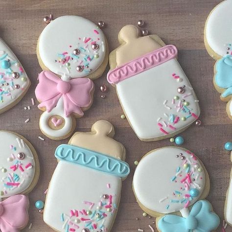 Baby Sprinkle Cookies Girl, Baby Sprinkle Cookies Boy, Sprinkled With Love Cookies, Sprinkle Shower Cookies, Baby Sprinkle Ideas Girl, Baby Girl Sprinkle Shower Ideas, Baby Sprinkle Cookies, Baby Shower Cookies For Girl, Sprinkle Baby Shower Girl