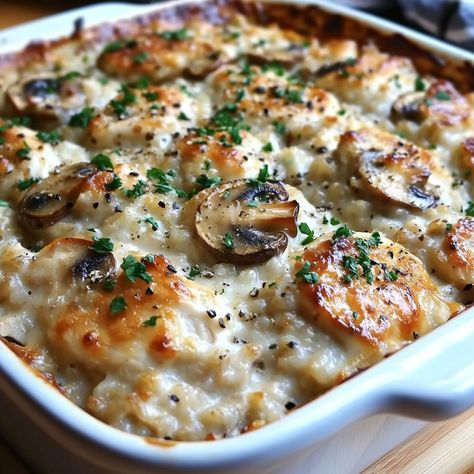 Creamy Chicken & Mushroom Risotto Bake Introduction If you're looking for a warm and comforting dish, then look no further! Baked Chicken Risotto, Mushroom Risotto With Chicken, Parmesan Chicken Alfredo, Chicken Mushroom Risotto, Risotto Chicken, Risotto Dinner, Risotto Recipes Chicken, Creamy Chicken Mushroom, Pizza Pasta Casserole