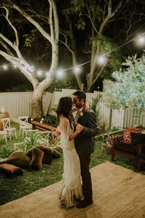 Boho Backyard Wedding, Backyard Wedding Photography, Boho Backyard, Small Outdoor Wedding, Backyard Wedding Dresses, Backyard Wedding Ceremony, Small Backyard Wedding, Patio Wedding, Wedding Backyard Reception