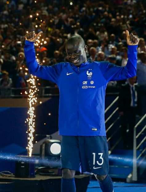 Kante Ngolo Kante Smile, Kante Wallpaper, Ngolo Kante, Chelsea Fc Wallpaper, Manchester City Wallpaper, City Wallpaper, Chelsea Fc, Football Player, Fifa World Cup