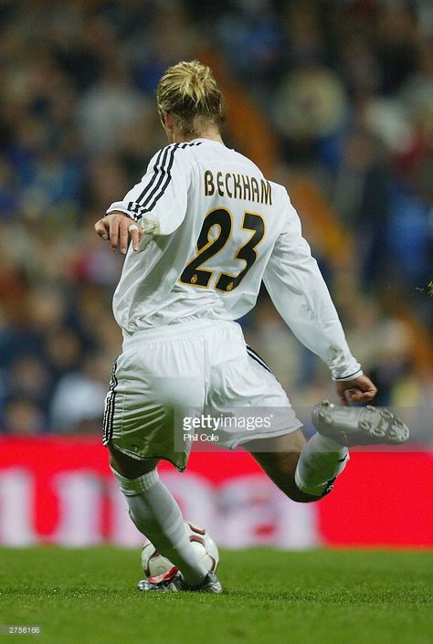 David Beckham Real Madrid, David Beckham Soccer, David Beckham Football, Beckham Football, Real Madrid Football Club, Adidas Soccer Shoes, David Beckham Style, Real Madrid Club, Real Madrid Team