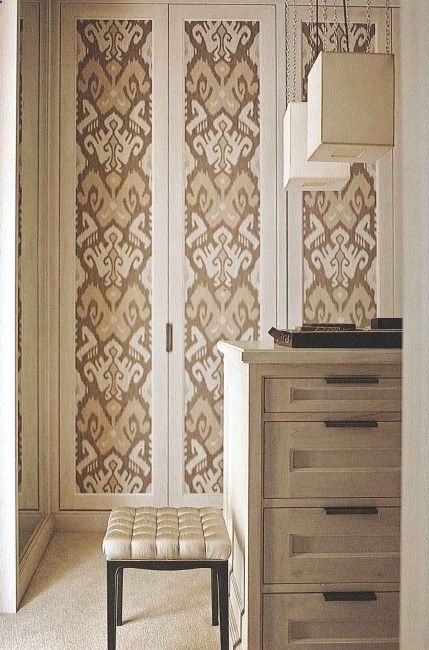 Beautiful way to dress up old bifold doors. Paint and stencil or wallpaper. | indoorlivezindoorlivez Paper Bag Flooring, Pintu Interior, Wallpaper Door, Enchanted Home, Room Closet, Wardrobe Doors, City Living, Bifold Doors, Closet Doors