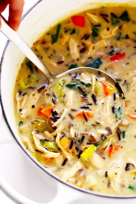 The BEST chicken and wild rice soup -- made with tender chicken and rice, an extra helping of veggies and greens, plus the most delicious creamy rosemary broth. Delicious comfort food that's also great for meal prep lunches or dinner! | gimmesomeoven.com #chicken #soup #rice #dinner #healthy #glutenfree #comfortfood #italian #mealprep #stew #onepot Chicken And Wild Rice Soup, Wild Rice Soup Recipes, Chicken Wild Rice, Wild Rice Recipes, Chicken Wild Rice Soup, Rice Soup Recipes, Seared Chicken Breast, Cheesy Chicken Broccoli, Broiled Chicken