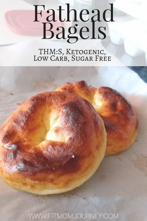 Fathead Bagels, Keto Savory, Dolce Poche Calorie, Bagels Recipe, Thm Breakfast, Baking List, Keto Bagels, Lazy Keto, Desserts Keto