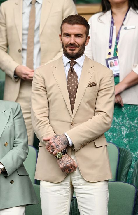 Tan Suit Men Casual, Sand Blazer Outfit Men, Italian Wedding Mens Outfit, Italian Wedding Attire, Cream Blazer Outfit Men, David Beckham Fashion, David Beckham Outfit, Beckham Suit, David Beckham Suit