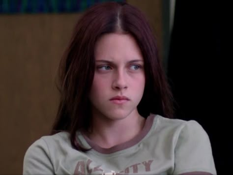 Speak 2004 Pfp, Speak Wallpaper Movie, Speak 2004 Outfits, Kristen Stewart Pfp, Speak 2004 Aesthetic, Speak The Movie, Speak Kristen Stewart, Speak Movie Aesthetic, Melinda Speak