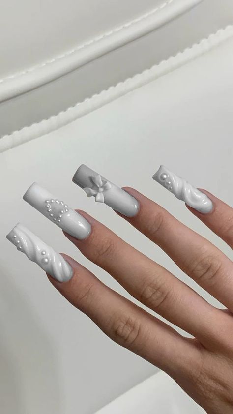 White Silver Nails, Carcase Iphone, The Best Nails, Hippie Nails, Stylish Nails Designs, Grunge Nails, Girly Acrylic Nails, Classic Nails, Classy Acrylic Nails