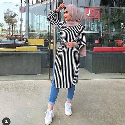 Hijabi Outfit Ideas, Hairstyles Scarf, Scarf Outfit Winter, Outfit Ideas For Summer, Scarf Designs, Hijab Fashion Summer, Estilo Hijab, Stile Hijab, Hijabi Outfit