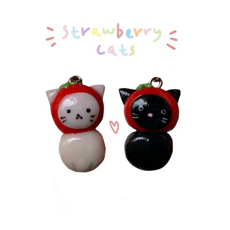 clay cat strawberry Cute Clay Cat Ideas, Easy Clay Charms Simple, Clay Charms Sanrio, Hello Kitty Clay Charm, Cute Polymer Clay Charms Diy, Sanrio Clay Charms, Cat Clay Charm, How To Make Homemade Clay, Small Clay Charms