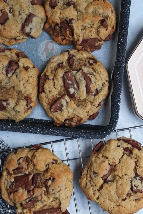 Charlotte Cakes, Vegan Patisserie, Egg Free Baking, Eggless Cookies, Janes Patisserie, Vegan Biscuits, Vegan Baking Recipes, Vegan Cookies Recipes, Vegan Chocolate Chip Cookies