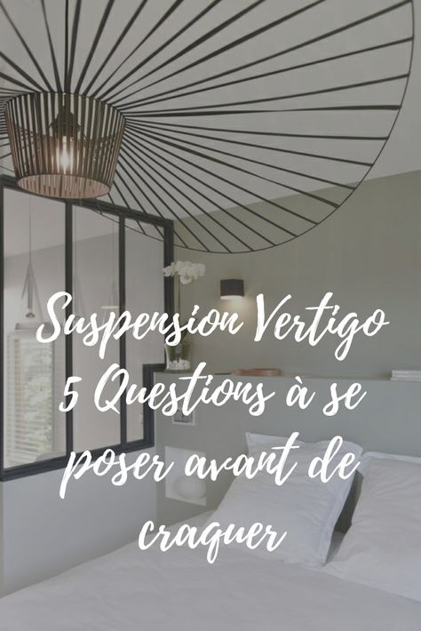 La suspension Vertigo est bien plus qu’un simple luminaire.  Imaginée par la designer de talent Constance Guisset, à qui l’on doit de nombreuses autres pièces emblématiques, elle ne cesse de susciter l’engouement avec son design atypique. Suspension Multiple Luminaire, Suspension Diy, Luminaire Suspension Design, Diy Luminaire, Lustre Design, Diy Chandelier, Deco Luminaire, Suspension Design, Luminaire Design