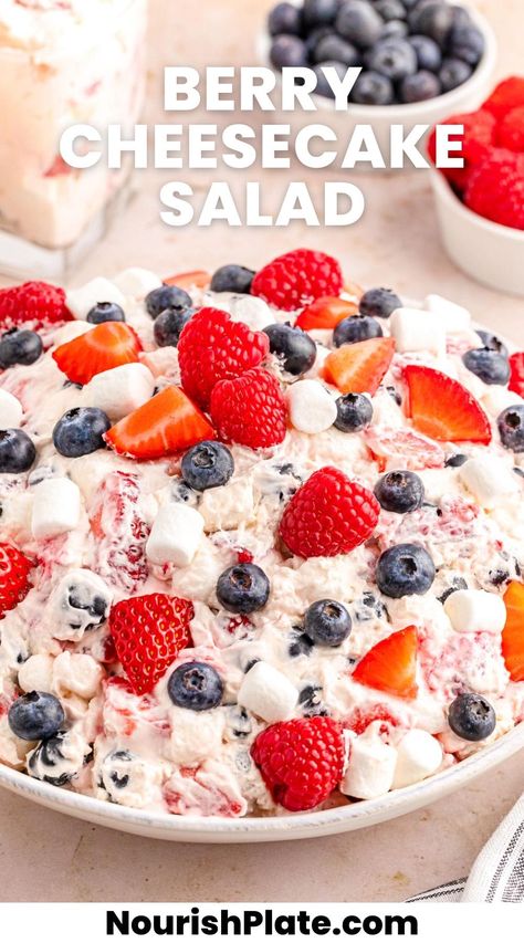 Fruit Salad Desert, Cheesecake Salad Recipe, Berry Cheesecake Salad, Summer Cheesecake, Cheesecake Fruit Salad, Cheesecake Salad, Berry Fruit Salad, Fruit Cheesecake, Berry Salad