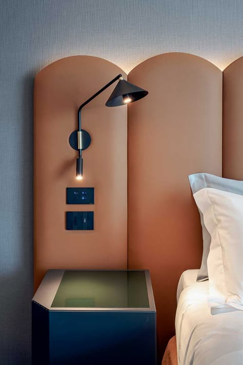 Trade & Contract | NATUZZI ITALIA Hotel Headboard, Luxe Bed, Matera Italy, Bedside Light, Modern Bedside, 아파트 인테리어, Bedroom Hotel, Hotel Interior, Bathroom Humor