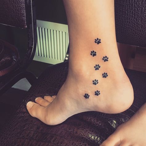 Dog Groomer Tattoo, Kingston Tattoo, Ankle Tats, Gucci Tattoo, Cat Paw Print Tattoo, Paw Tattoos, Cat Paw Tattoos, Minimalistic Tattoo Ideas, Cat And Dog Tattoo