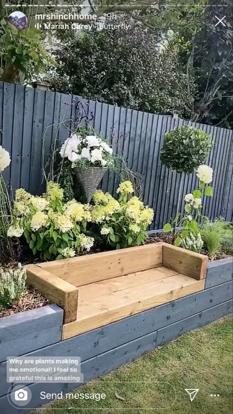 Garden Bed With Bench Seat, Raised Garden Bed With Bench Seat, Garden Wall Bench, Raised Bed Bench, Fence Bench Seating, Raised Bed With Seating, Flower Bed With Bench, Diy Garden Seating Area, Built In Garden Bench