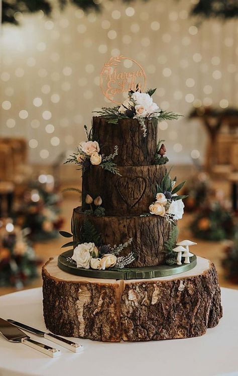 Cake Enchanted Forest, Woodsy Wedding Cake, Forest Theme Wedding Cake, Bobo Wedding, Woodsy Cake, Enchanted Forest Wedding Cake, Forest Wedding Cake, Wedding Cake Nature, Forest Theme Cakes