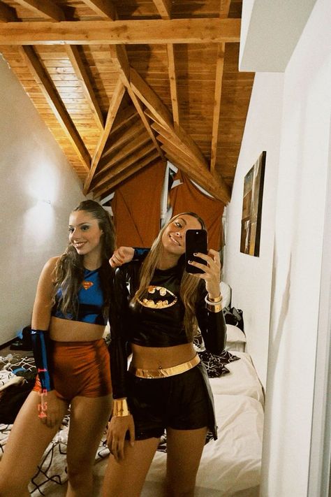 25 Easy Duo Halloween Costumes You Have To Recreate! - The Fashionable One Batman Costume Ideas For Women, Cute Batman Costume For Women, Women’s Superhero Halloween Costume, Womens Batman Costume, Womens Superhero Costumes, Woman Batman Costume, Cute Batman Costume, Superhero Halloween Costumes For Women, Batman Costume Halloween