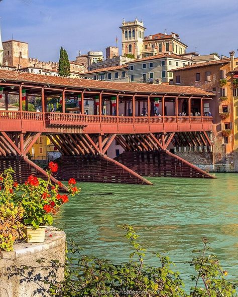 Ponte degli Alpini/ Ponte Vecchio, Bassano del Grappa, Veneto Old Town Italy, Good Monday Morning, Italian Places, Bassano Del Grappa, Andrea Palladio, Good Monday, Regions Of Italy, Lake Garda, Little Italy