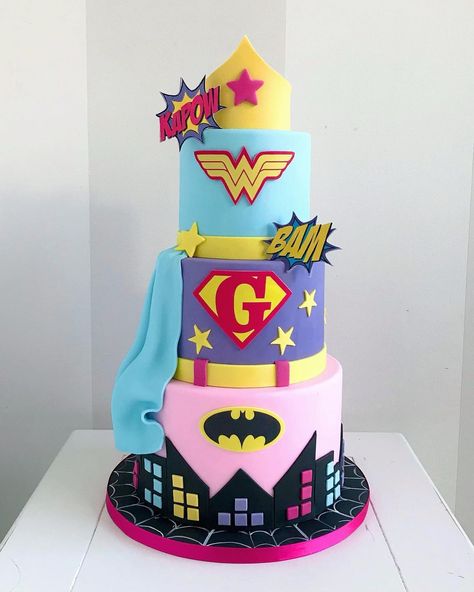 Batgirl Birthday Cake, Dc Superhero Girls Cake, Girl Superhero Cake, Wonder Woman Sheet Cake, Dc Superhero Girls Birthday, Heroes Party, Supergirl Birthday, Super Girls, Little Pony Birthday Party