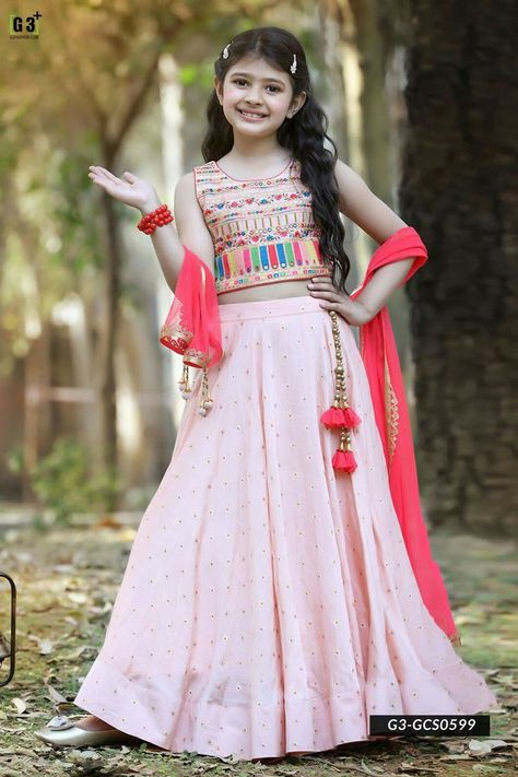 Ghagra Designs For Kids, Crop Top Lehenga Latest, Lehenga Designs Latest For Teenagers, Lehenga Choli Designs Latest, Girls Lehenga Designs, Kids Lengha Choli, Choli Designs Latest, Kids Lehenga Designs, Simple Lehenga Designs