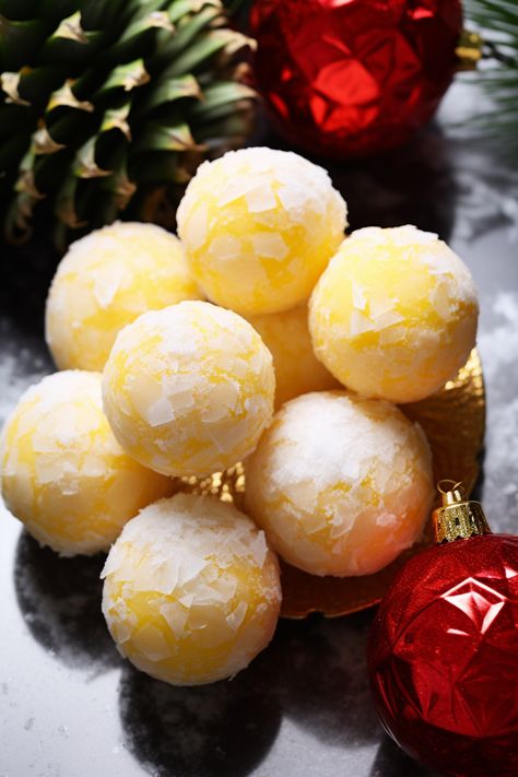 Pineapple Christmas Balls Pineapple Christmas Balls, Pineapple Candy, Christmas Eve Food, Pineapple Jello, Hidden Gluten, Jello Flavors, Pineapple Cookies, Candied Pineapple, Pineapple Christmas