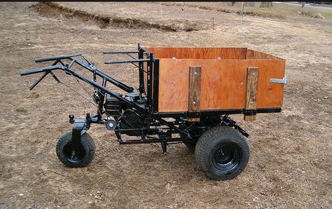 Two pics of a homemade motorized wheelbarrow, w. some text explaining mechanism Motorized Wheelbarrow, Powered Wheelbarrow, Homemade Tractor, Tractor Idea, Tractor Loader, Small Tractors, Hydroelectric Power, Riding Mowers, Electric Generator