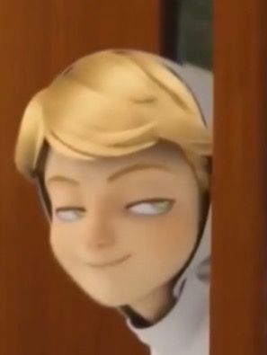 Miraculous Funny Faces, Miraculous Ladybug Funny Faces, Weird Miraculous Pics, Funny Gabriel Agreste Pics, Miraculous Out Of Context, Tikki Y Plagg, Adrien Agreste Memes Face, Miraculous Ladybug Fanfiction, Miraculous Ladybug Memes