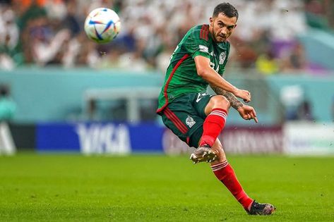 Luis Chávez on Instagram: "Si me hubieran dicho hace unos años que estaría en la máxima competencia de fútbol en el mundo representando a mi país no lo hubiera creído, qué orgullo poder representar a mi país y a mi gente! Agradecido con toda la afición de mexico por el apoyo en estos 3 partidos, la intención era seguir avanzando lo más que pudiéramos pero así es este deporte, el fútbol da revanchas y estoy seguro que tendremos la nuestra 👊🏻" Football, On Instagram, Quick Saves, Instagram, American Football