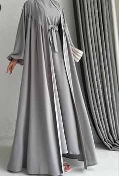 Islamic Modest Fashion, Stylish Outfits Casual, Moslem Fashion, Mode Abaya, Modest Dresses Casual, Muslim Fashion Dress, Abaya Designs, Suit Women, Muslim Fashion Outfits