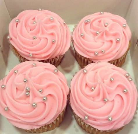 ♡ Pink Cupcakes With Pearls, Pink And Grey Cupcakes, Pink And Silver Cupcakes, Cupcake Rosa, Pink Snacks, Eat Pretty, Pink Frosting, Candy Sprinkles, Pretty Dessert