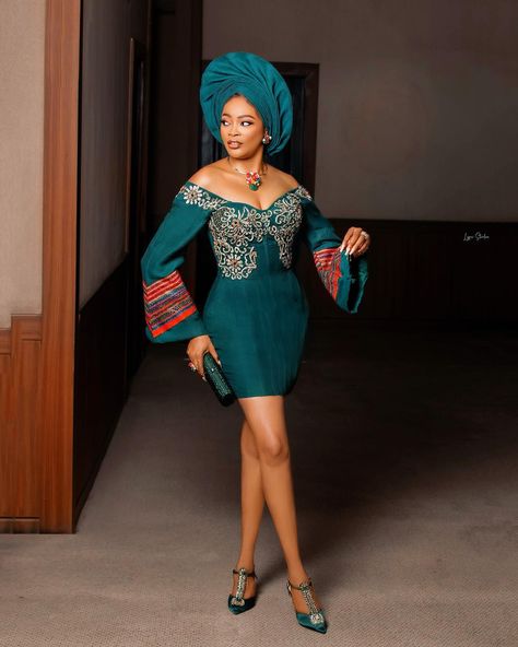 Aso Oke Styles, Short Green Dress, Ankara Short Gown Styles, Nigerian Fashion, 2piece Outfits, Thanksgiving Fashion, Short Dress Styles, Gown Styles, Aso Ebi Styles