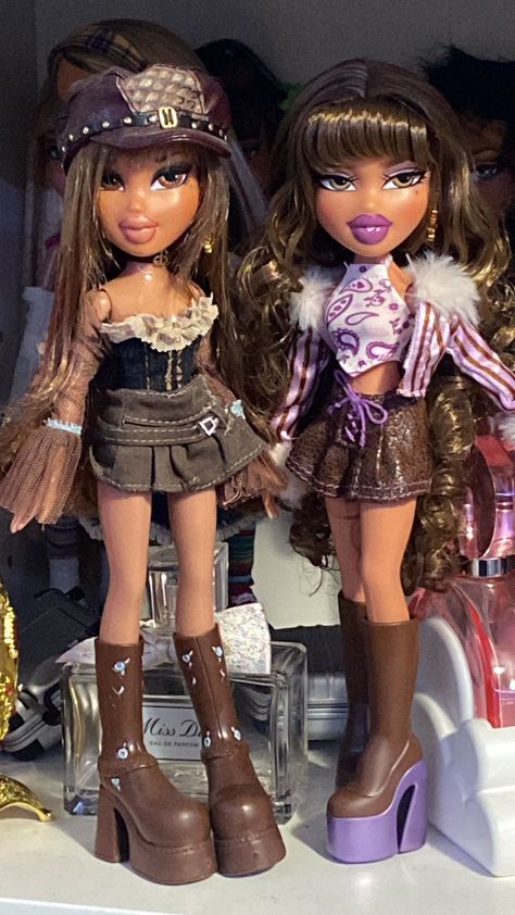 Bratz Aesthetic Outfit, Imposter Among Us, Bratz Halloween Costume, Bratz Doll Outfits, Brat Doll, Bratz Girls, Bratz Inspired Outfits, Doll Aesthetic, 2000s Fashion Outfits