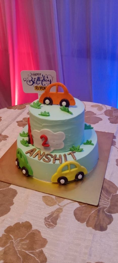 Semi fondant cake Semi Fondant Cake Design, Cake Design For Kids, Car Theme Cake, Cars Theme Cake, Cake Designs For Kids, Fondant Cake Designs, Car Theme, Car Themes, Theme Cake