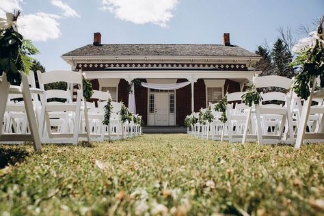 Toronto Wedding Venues, Wedding Venues Ontario, Toronto Photos, Intimate Wedding Venues, Cheap Wedding Venues, Venue Rental, Private Wedding, Affordable Wedding Venues, Romantic Photos