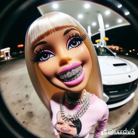 Girls With Grills, Barbie Tattoo, Spongebob Funny Pictures, Disney Pop Art, Grillz Teeth, Y2k Profile Picture, 2013 Swag Era, Doll Aesthetic, Funny Pix