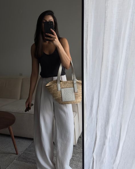 Loewe Bag Basket, Loewe Basket Bag Outfit, Basket Bag Outfit, Loewe Basket Bag, H&m Trousers, Bag Outfit, Singlet Tops, Loewe Bag, Fits Inspo