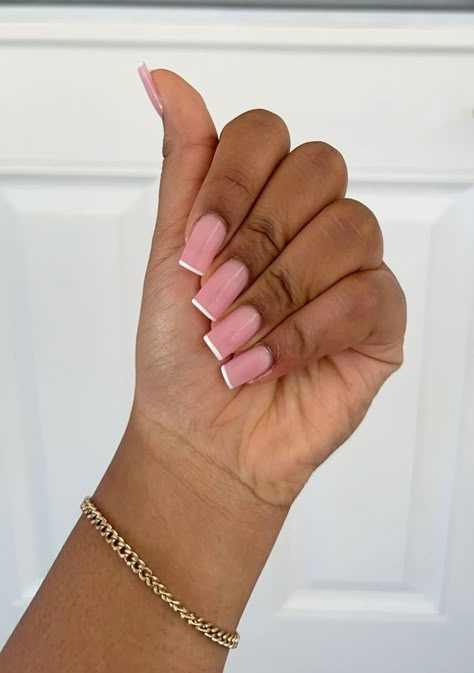 thin french tip French Nails Neutral, One Line French Nails, Straight Across French Tip, French Tip Nails Straight, Line Tip Nails, Pink And Gold Square Nails, Straight Line French Tip, Straight French Nails, Rectangle French Tip Nails