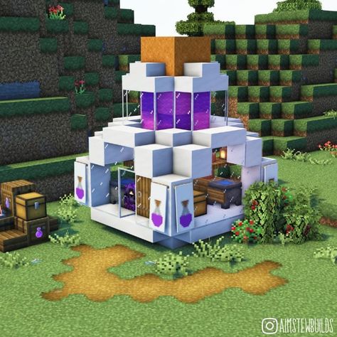 Cute Minecraft Shop Builds, Minecraft Potion House Design, Minecraft Cute Shop Ideas, Minecraft Build Aesthetic Ideas, Potions House Minecraft, Potion Brewing Room Minecraft Ideas, Potion Bottle Minecraft Build, Potion Station Minecraft, Shops Minecraft Ideas