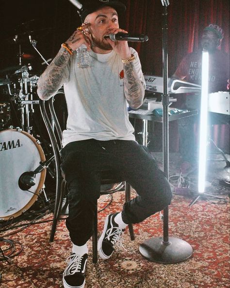 Mac Miller Clothing Style, Mac Miller Inspired Outfits, Mac Miller Outfits Ideas, Mac Miller Fashion, Mac Miller Clothes, Mac Miller Outfits, Mac Miller Songs, Mac Collection, Big Sean