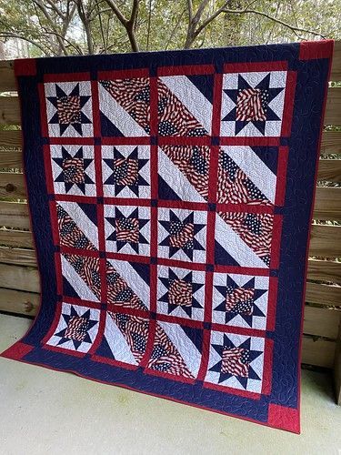 Kudos | 57 x 67.5 - Pattern by Bound To Be Quilting. This Qu… | Flickr John Wayne Quilt Ideas, Patriotic Quilts Patterns Free, Quilts Of Valor Patterns Free Easy, Quilts Of Valor Patterns Free, Veteran Quilts, Military Quilts, Qov Quilts, Valor Quilts, Americana Quilts