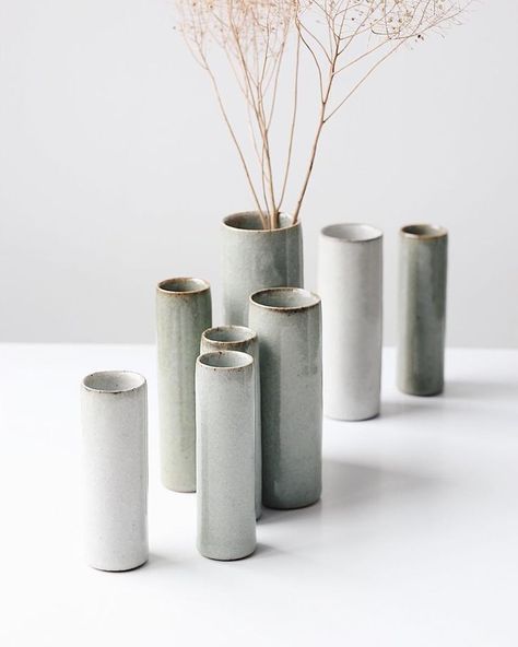 Florian Gadsby on Instagram: “Narrow vases, taller this time. My last batch was thrown in a different way using a throwing stick at the end for some additional pulls of…” Florian Gadsby, Cerámica Ideas, Porcelain Eggs, Keramik Design, Clay Vase, Pottery Dishes, Pottery Classes, Porcelain Art, Ceramics Ideas Pottery