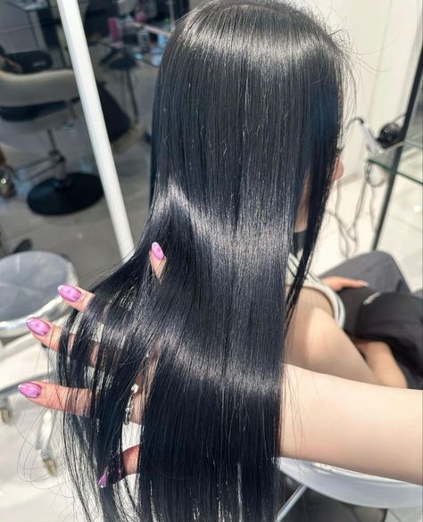 Black Blue Undertone Hair, Really Dark Blue Hair, Black Hair Blue Undertone, Blueblack Haircolor, Jet Black Blue Hair, Midnight Blue Black Hair, Dark Indigo Hair, Bluish Black Hair, Dark Blue Black Hair