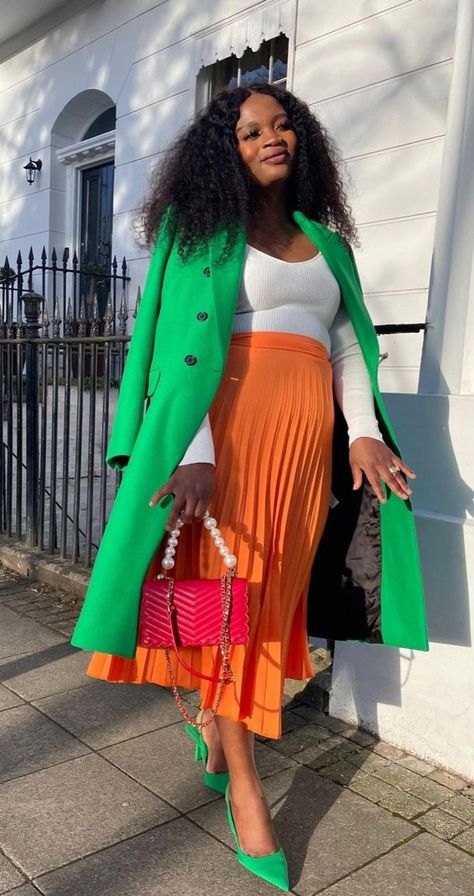 Colorful Work Outfits Summer, Colorful Church Outfit, Orange Pleated Skirt Outfit, Work Outfits Colorful, Outfits For 2023, Colour Combinations Fashion, Color Combos Outfit, Color Blocking Outfits, Stylish Work Attire