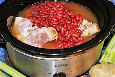 How to Make Slow Cooker Ham & Kidney Bean Soup Image Kidney Bean Soup, Leftover Ham Bone, Beans Recipe Crockpot, Ham Dinner Recipes, Ham Bone Soup, Recipes With Kidney Beans, Beans In Crockpot, Ham Dinner, Crockpot Ham