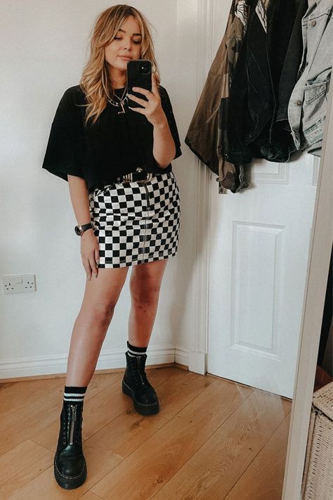 Alternative Festival Outfit, Punk Fashion Edgy, Alt Fashion Plus Size, Alternative Fashion Summer, Plus Size Skirt Outfits, Girly Grunge Outfits, Reputation Outfits Ideas, Plus Size Alternative Fashion, Lily Melrose